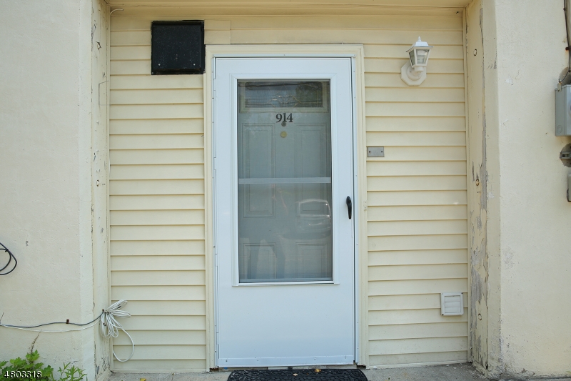 town - Residential Lease