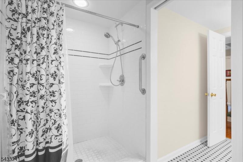 Dory Dilts Estates - Residential