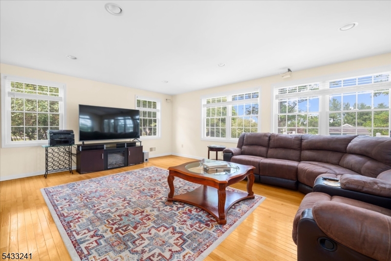 Dory Dilts Estates - Residential