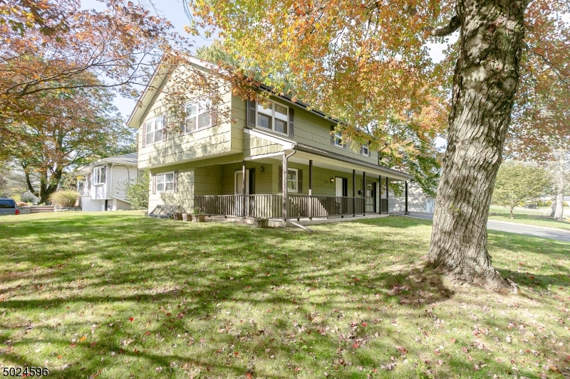 MINE HILL - Residential