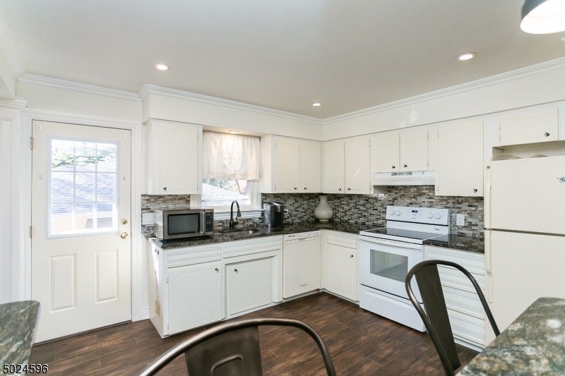 MINE HILL - Residential
