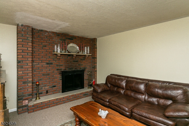 MINE HILL - Residential