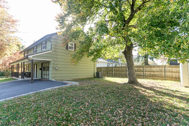 MINE HILL - Residential