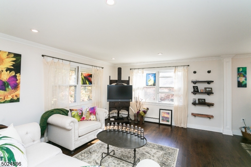 MINE HILL - Residential