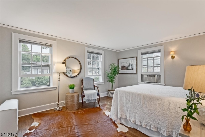 Upper Montclair - Residential