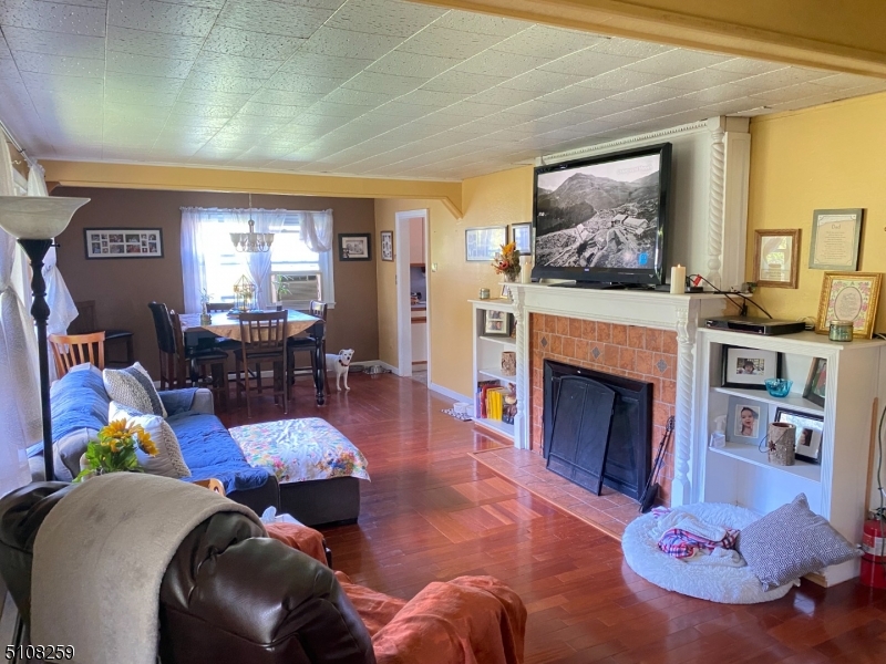 Oak Ridge - Residential Lease