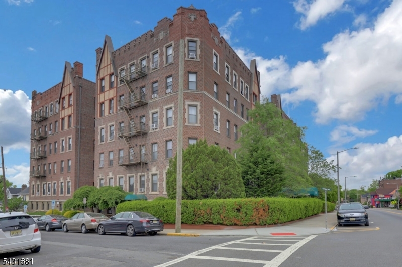 Tudor Arms - Condominium - Residential