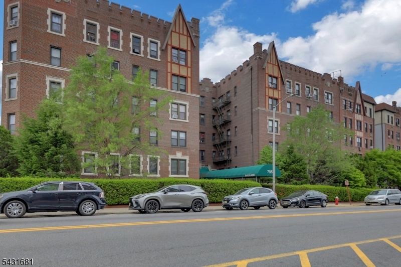 Tudor Arms - Condominium - Residential