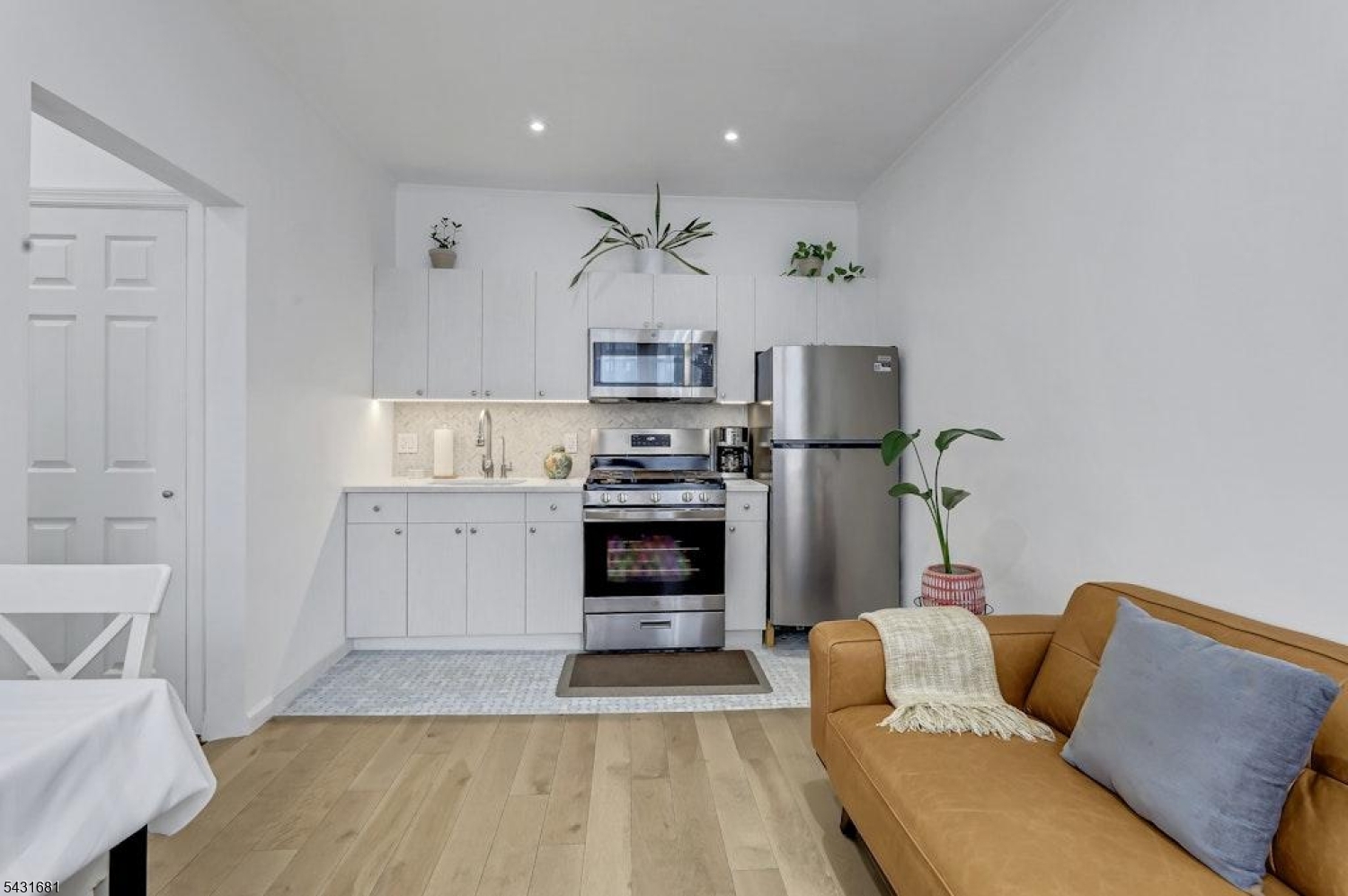 Tudor Arms - Condominium - Residential