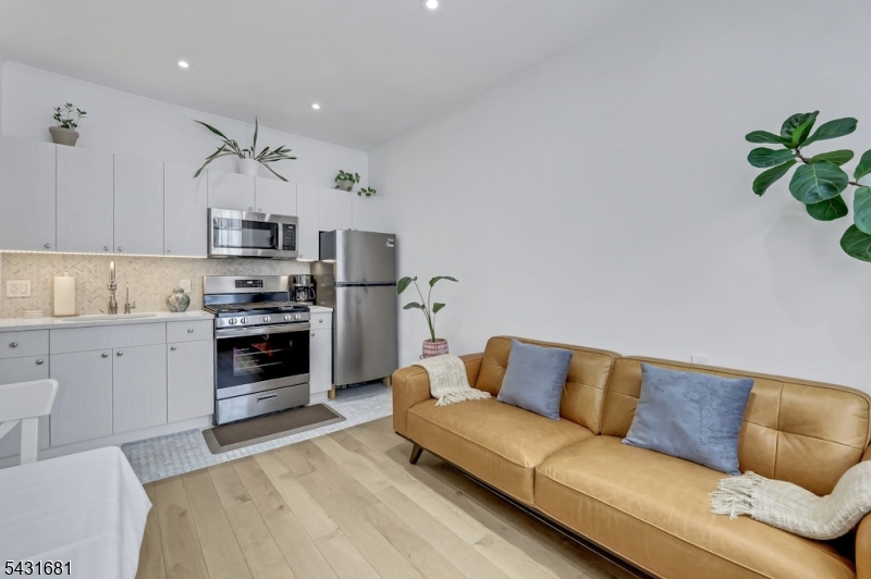 Tudor Arms - Condominium - Residential