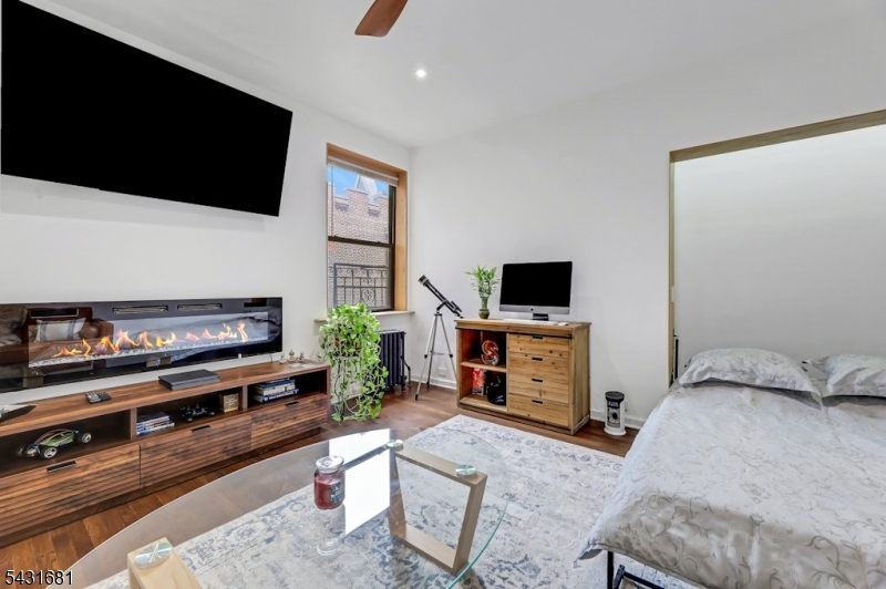 Tudor Arms - Condominium - Residential