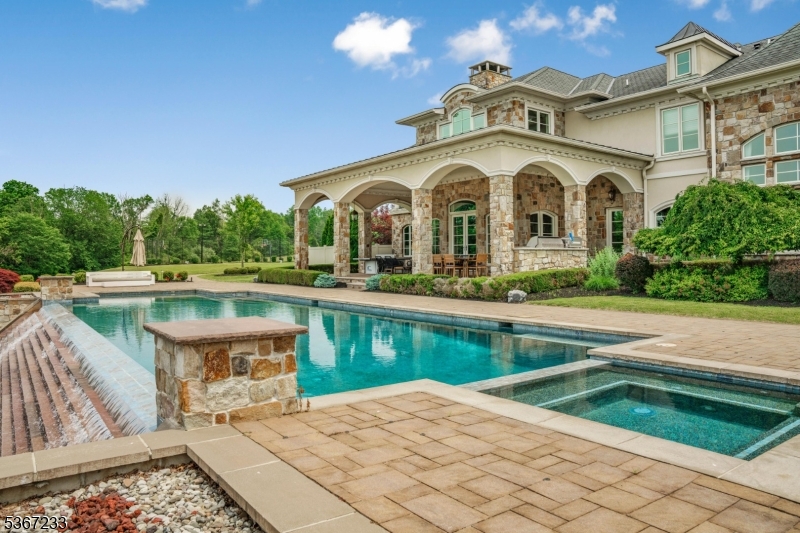 CANAL ROAD - Residential