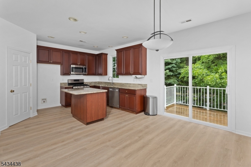 Montgomery Hills - Residential