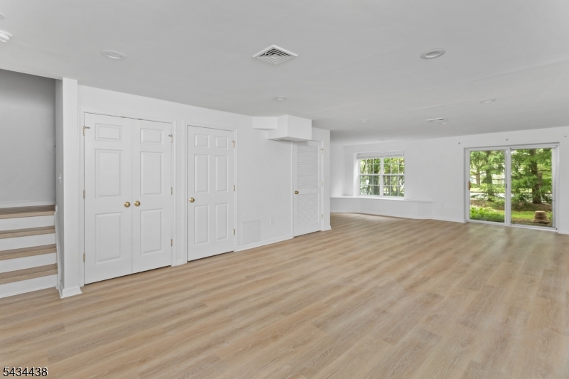 Montgomery Hills - Residential