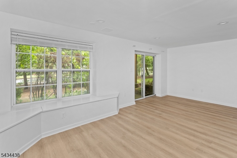 Montgomery Hills - Residential