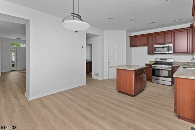 Montgomery Hills - Residential