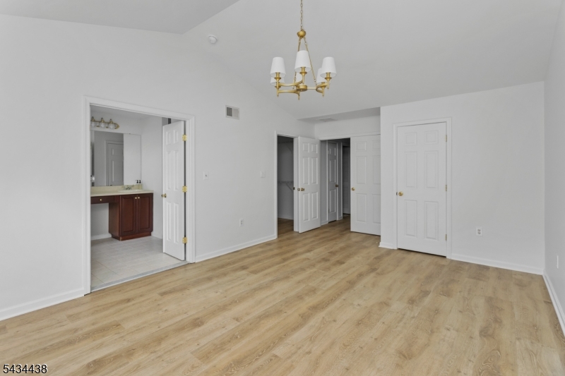 Montgomery Hills - Residential