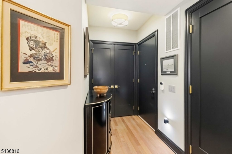 40 Park Place - Residential