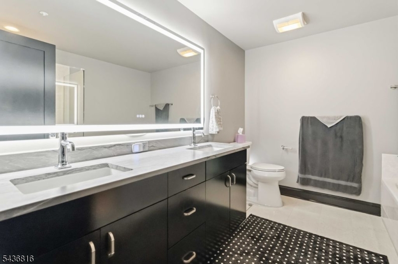 40 Park Place - Residential