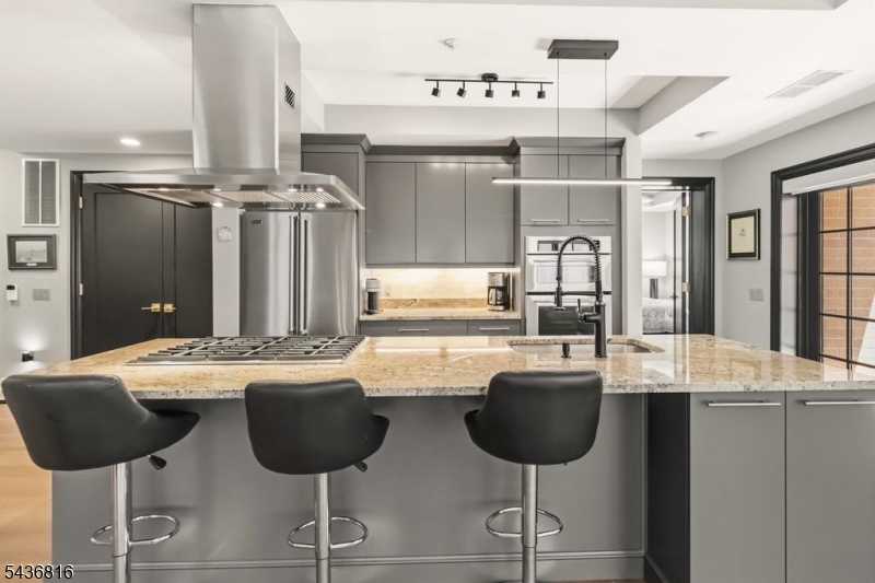40 Park Place - Residential