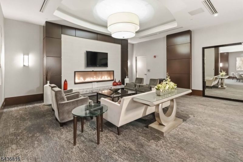 40 Park Place - Residential