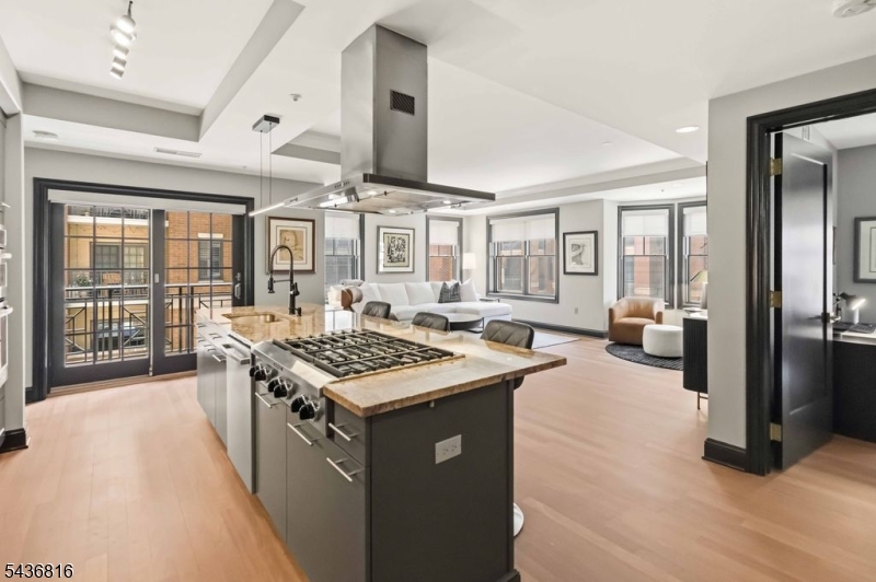 40 Park Place - Residential