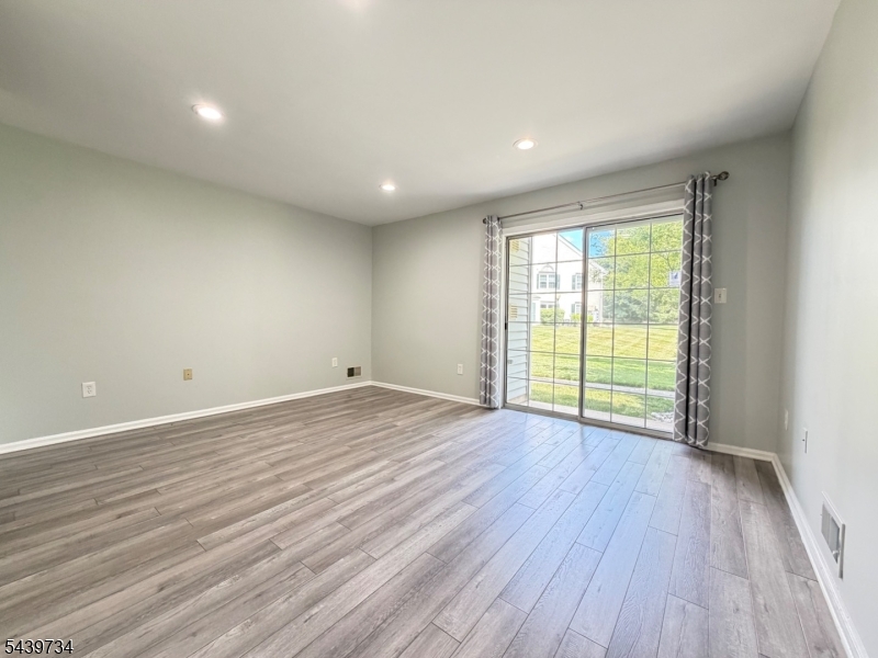 Glenbrooke - Residential Lease
