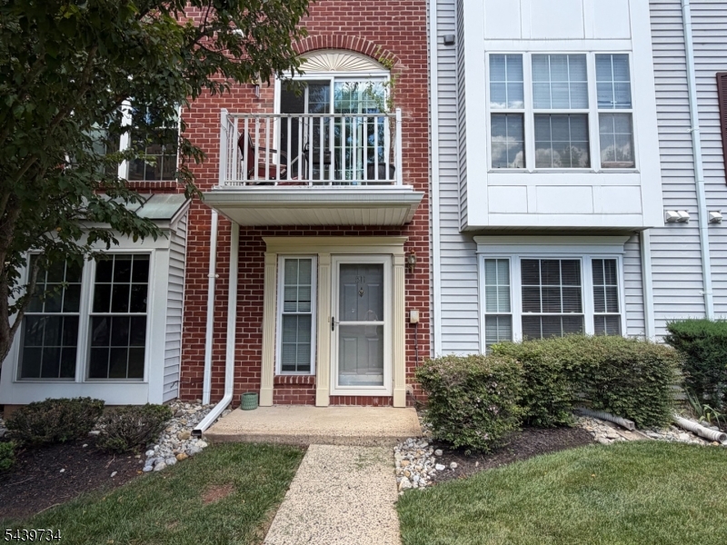 Move-in-ready! This updated 3 BR, 2 BA first-floor unit offers a spacious open floor plan with modern finishes throughout. Features newer flooring, updated kitchen with  granite countertops, newer SS appliances, and a large pantry. The spacious primary BR has 2 closets and an en-suite bathroom. Community amenities include a pool, clubhouse, tennis courts, jogging/biking paths, and playground. Minutes to NYC transit, major highways, and shopping.