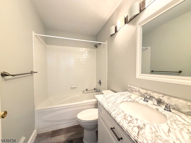 Glenbrooke - Residential Lease