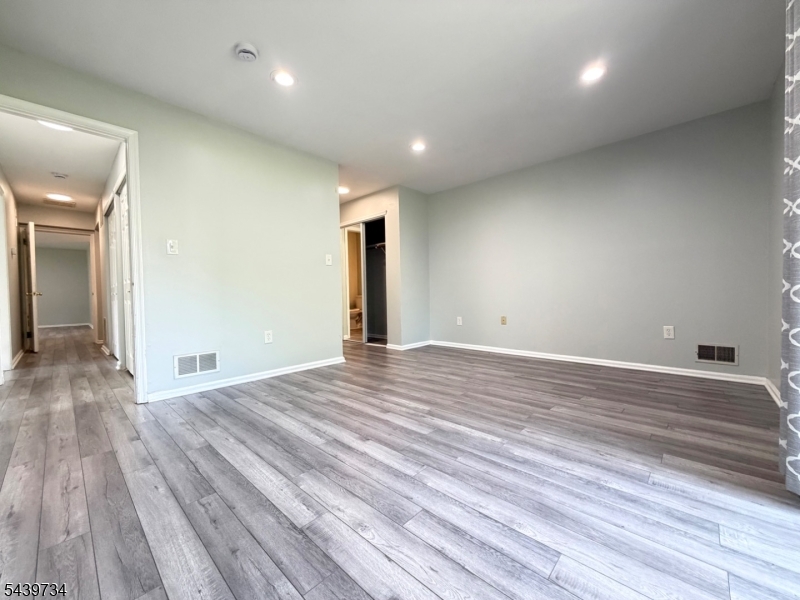Glenbrooke - Residential Lease