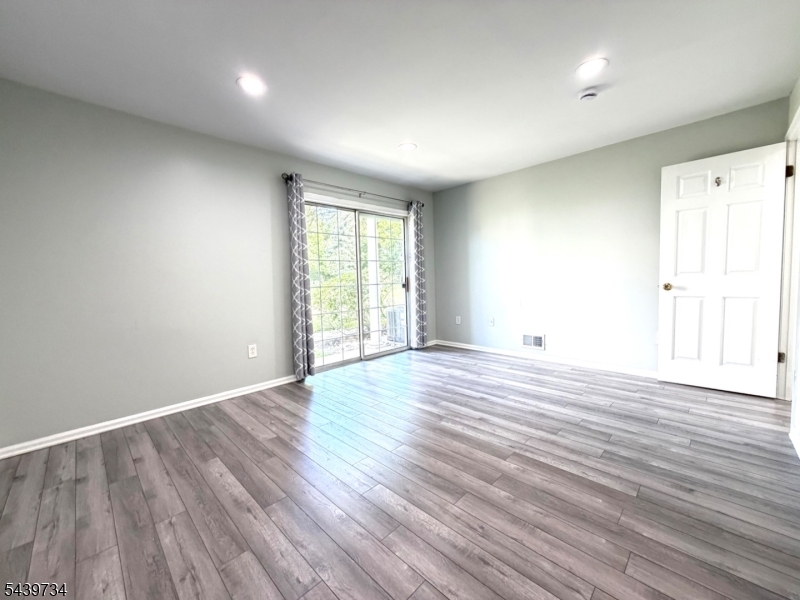 Glenbrooke - Residential Lease