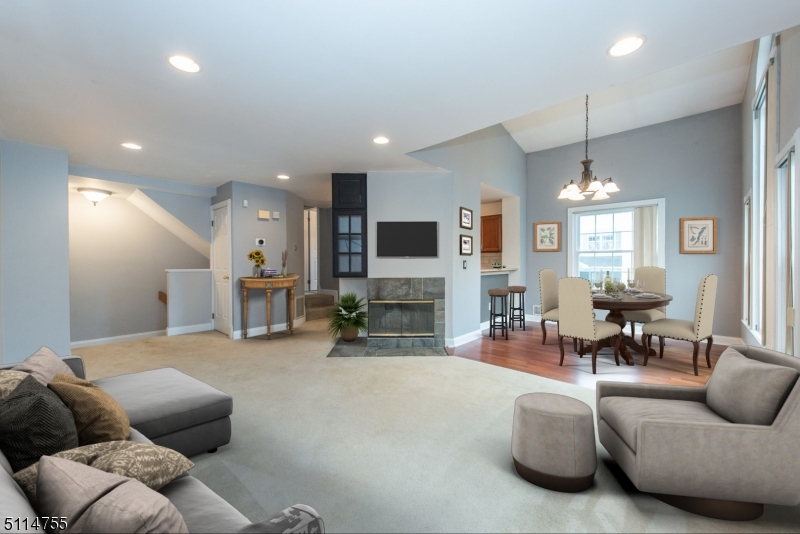 Rose Arbor - Residential