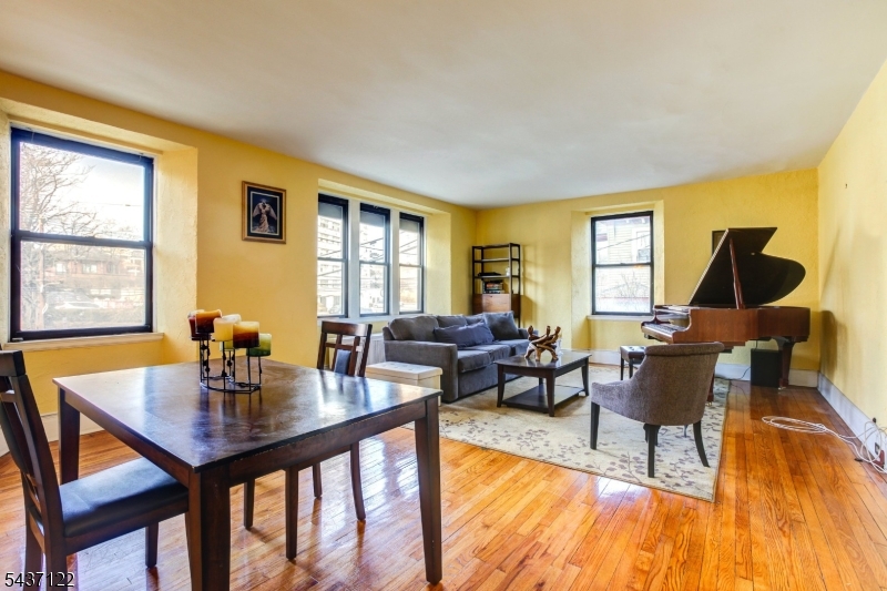 Mount Prospect Manor - Residential
