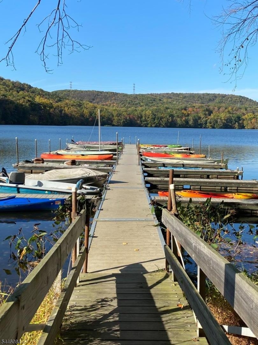 Lake Valhalla - Land