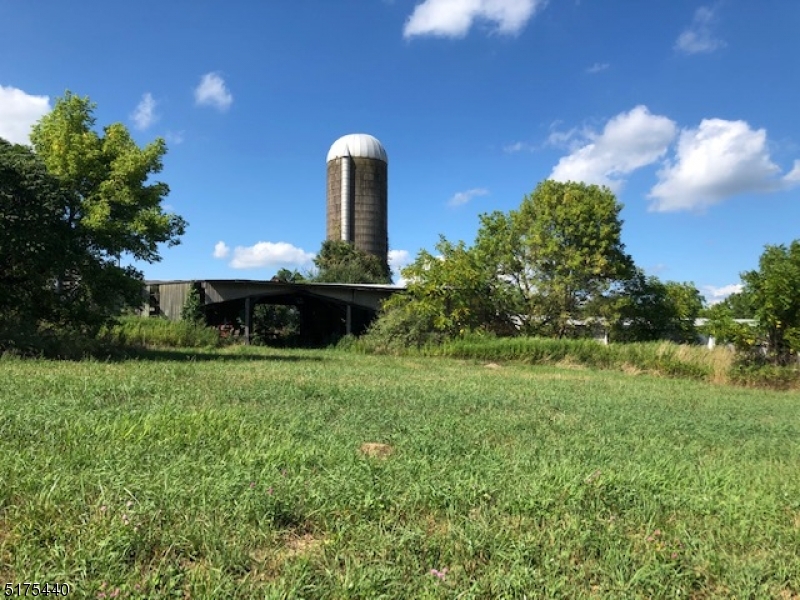 quakertown - Land