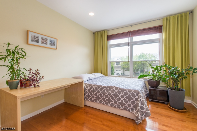 Glenmont Commons - Residential