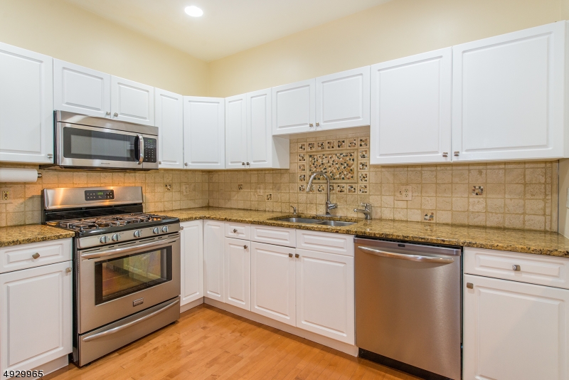 Glenmont Commons - Residential