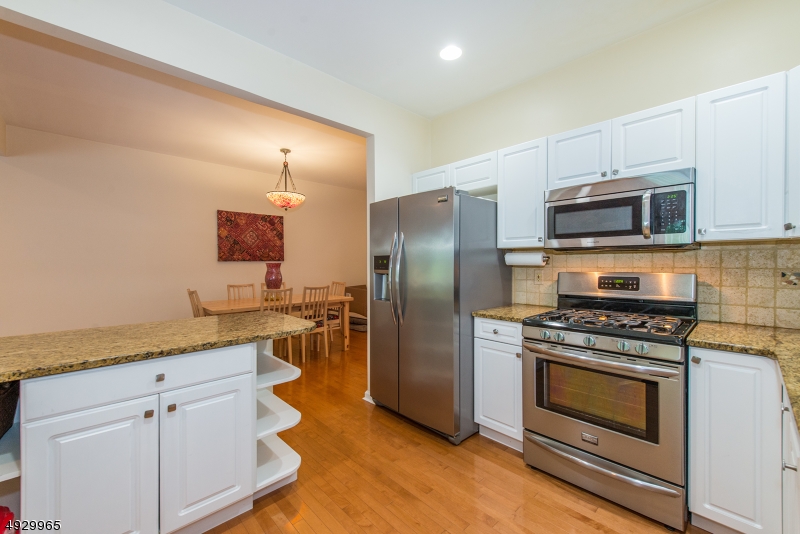 Glenmont Commons - Residential