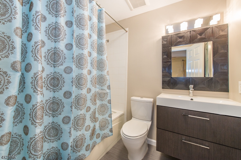 Glenmont Commons - Residential