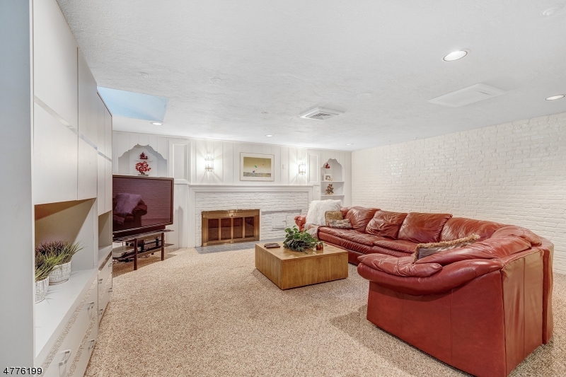 Kimball Circle - Residential