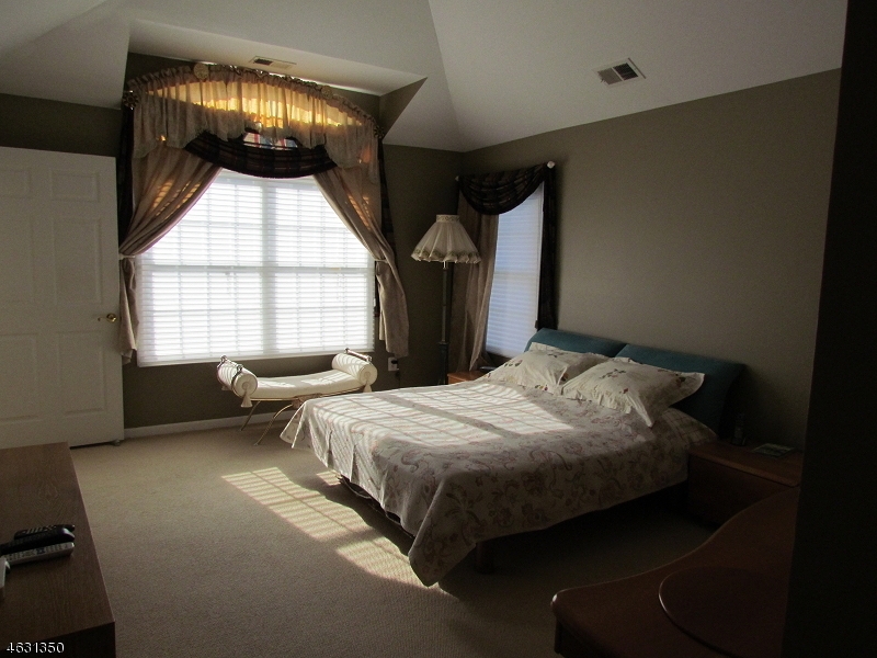 REGENCY. - Residential