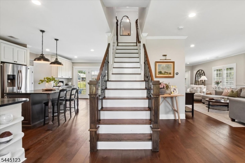 Cosma Lake - Residential