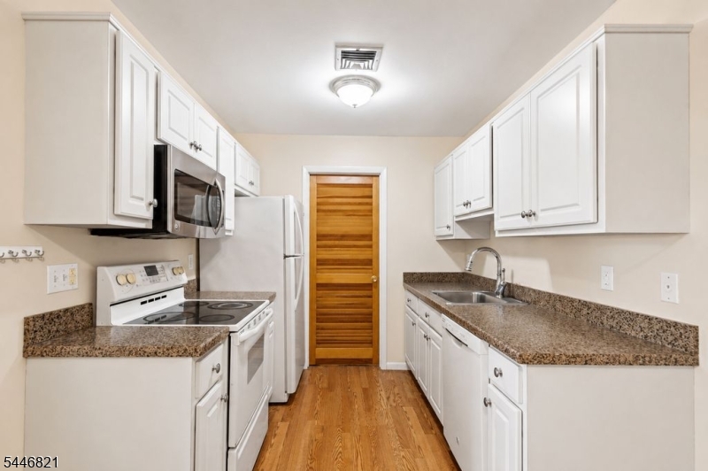 Riverside Court - Residential Lease