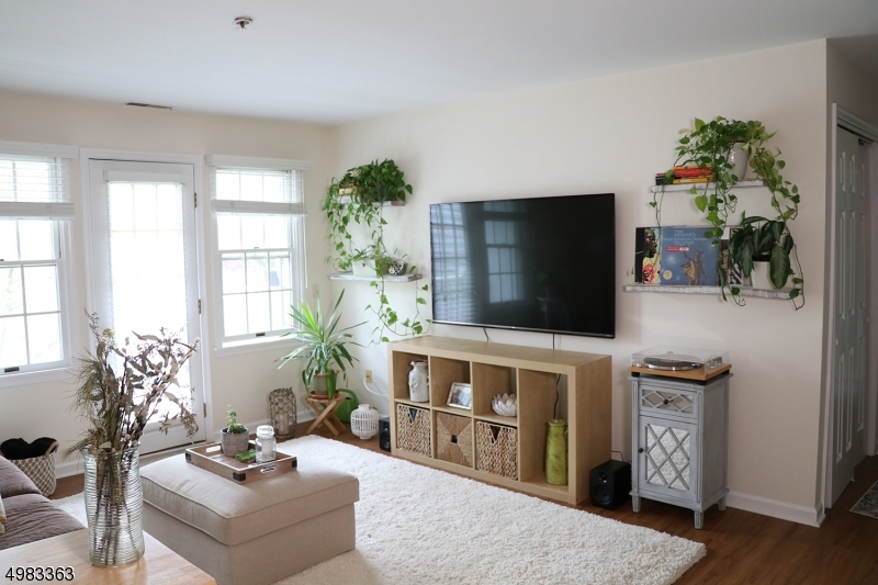 Montville Chase - Residential Lease