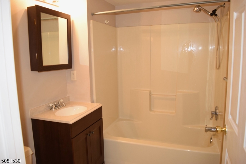 Sutton Woods - Residential Lease