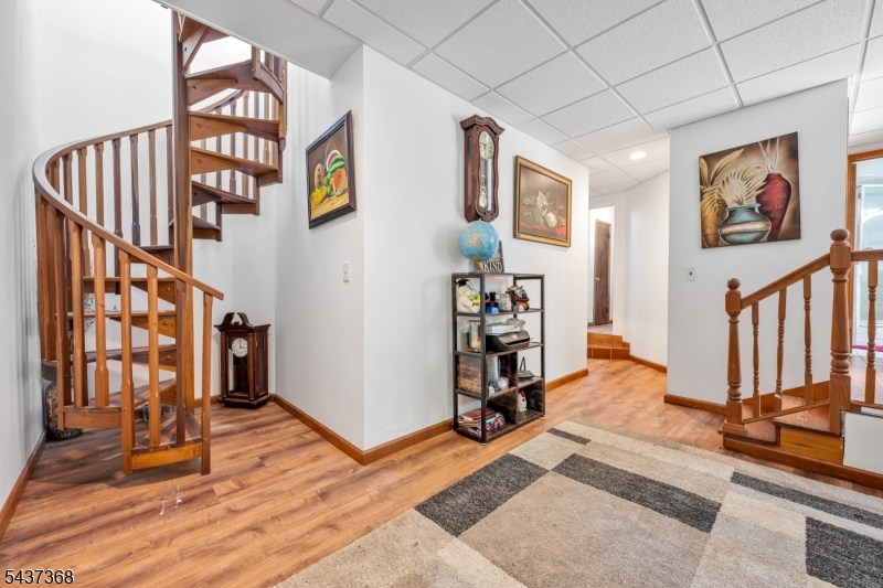 Cupsaw Lake - Residential