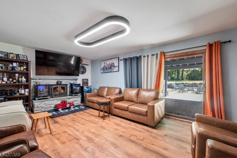 Cupsaw Lake - Residential
