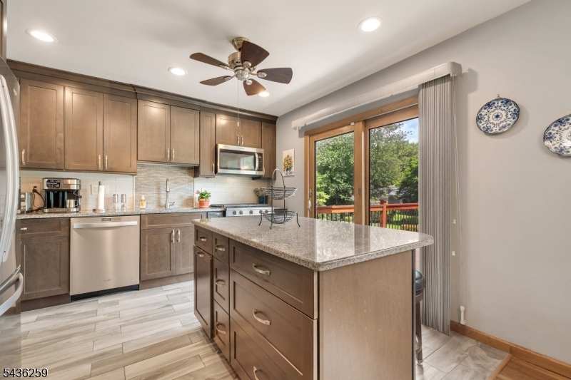 Cupsaw Lake - Residential