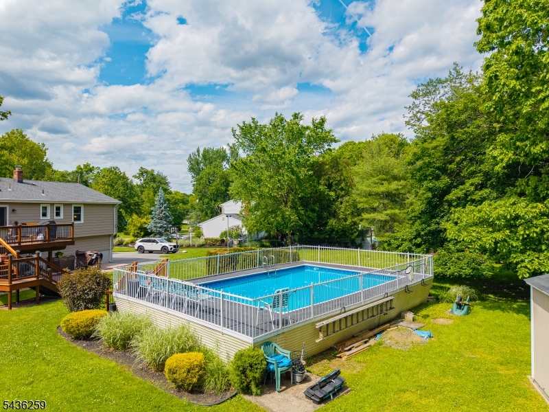 Cupsaw Lake - Residential