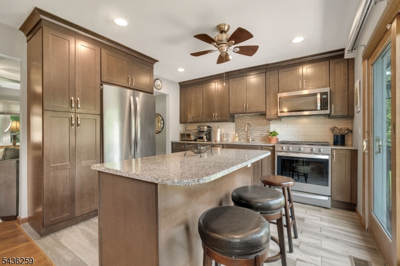 Cupsaw Lake - Residential